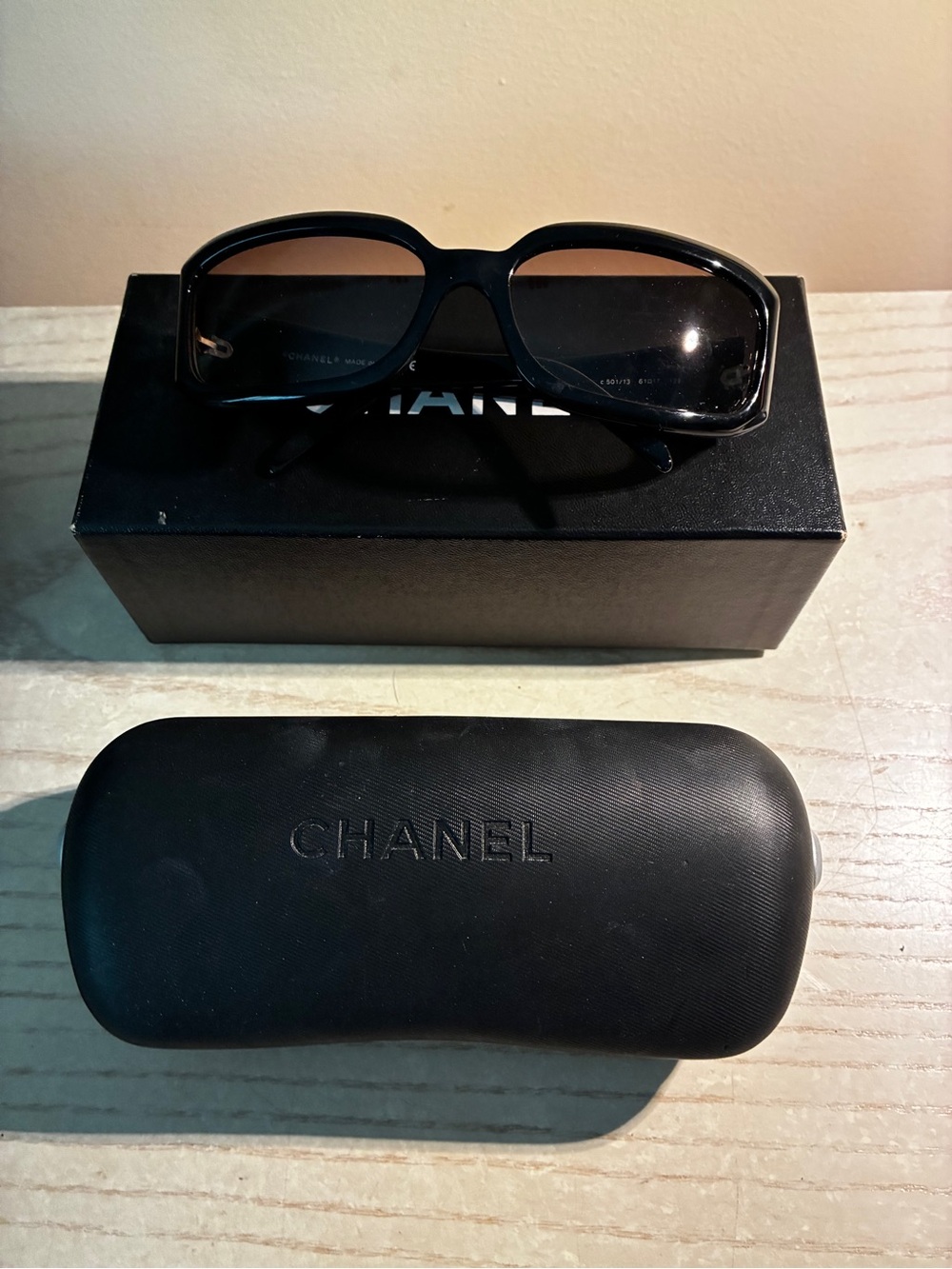 CHANEL Classic Black Sunglasses 5064-B Crystal Interlocking CC logos